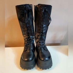 Black Platform Lace up Combat boots, size 37